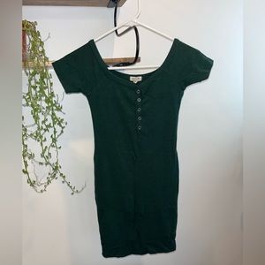 Heart & Hips | M | Green Dress